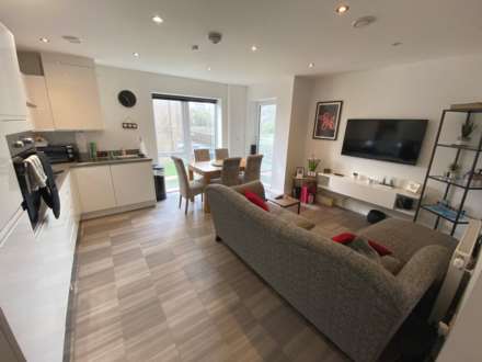 Elstree Way, Borehamwood, Image 2