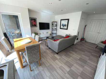 Elstree Way, Borehamwood, Image 3