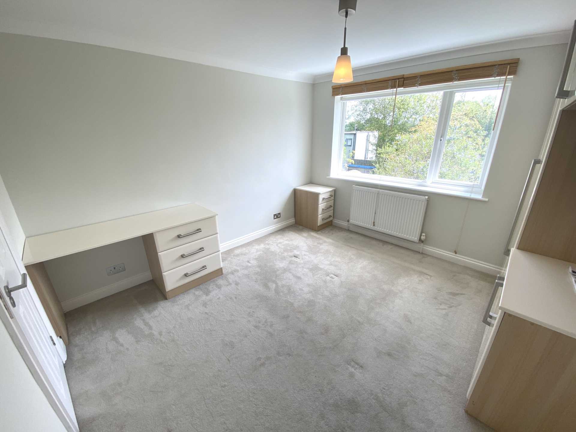 Gateshead Road, Borehamwood, Image 11