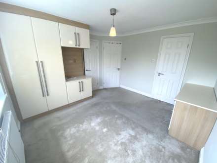 Gateshead Road, Borehamwood, Image 10