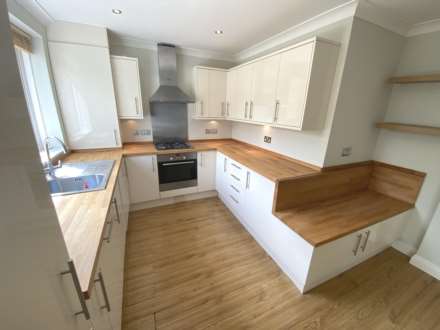 Gateshead Road, Borehamwood, Image 4