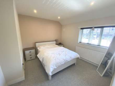 Cranes Way, Borehamwood, Image 10