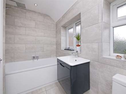 Cranes Way, Borehamwood, Image 15