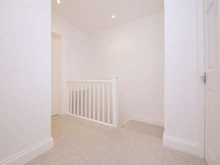 Cranes Way, Borehamwood, Image 16