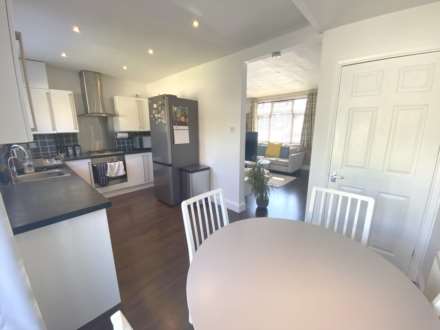 Cranes Way, Borehamwood, Image 5