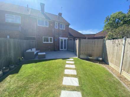 Cranes Way, Borehamwood, Image 9