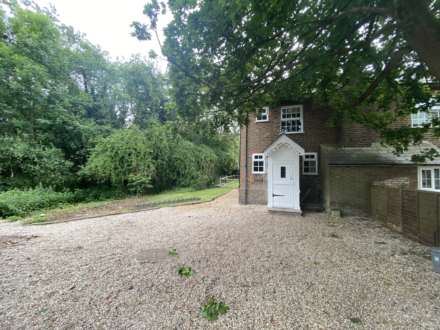 Watling Street, Elstree, Image 12