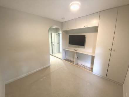 Watling Street, Elstree, Image 7