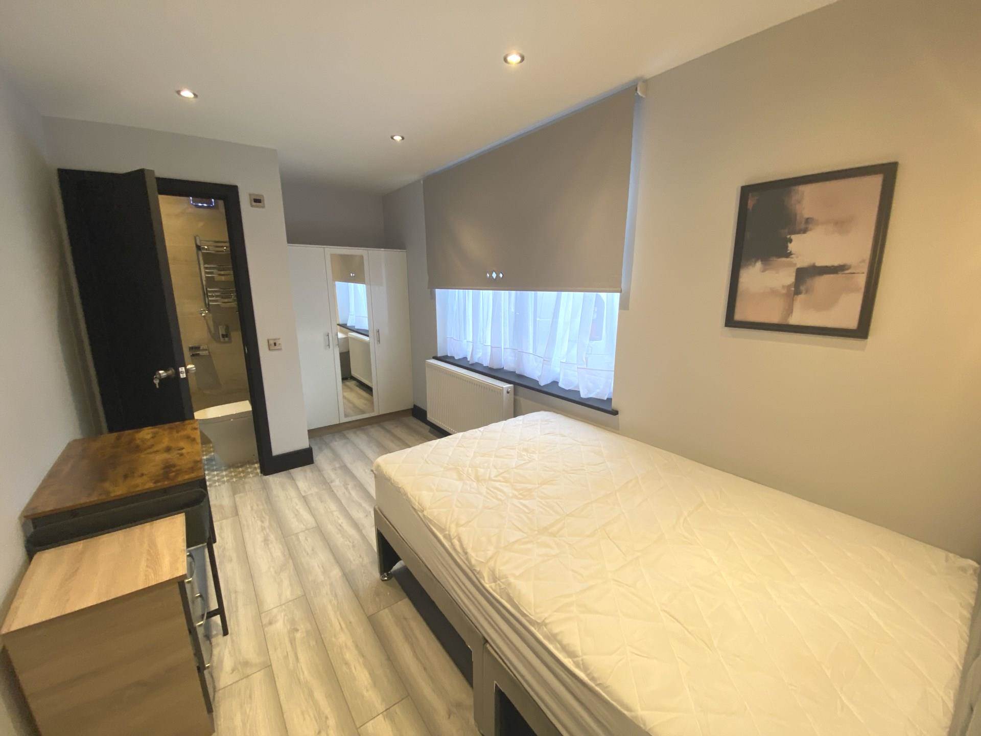 Balmoral Drive, Borehamwood, Image 1