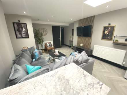 Balmoral Drive, Borehamwood, Image 6