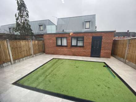 Balmoral Drive, Borehamwood, Image 8