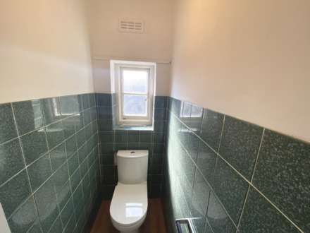 Hartsbourne Road, Bushey, Image 12