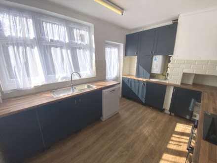 Hartsbourne Road, Bushey, Image 3