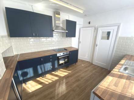 Hartsbourne Road, Bushey, Image 4