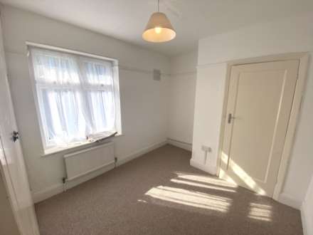 Hartsbourne Road, Bushey, Image 9