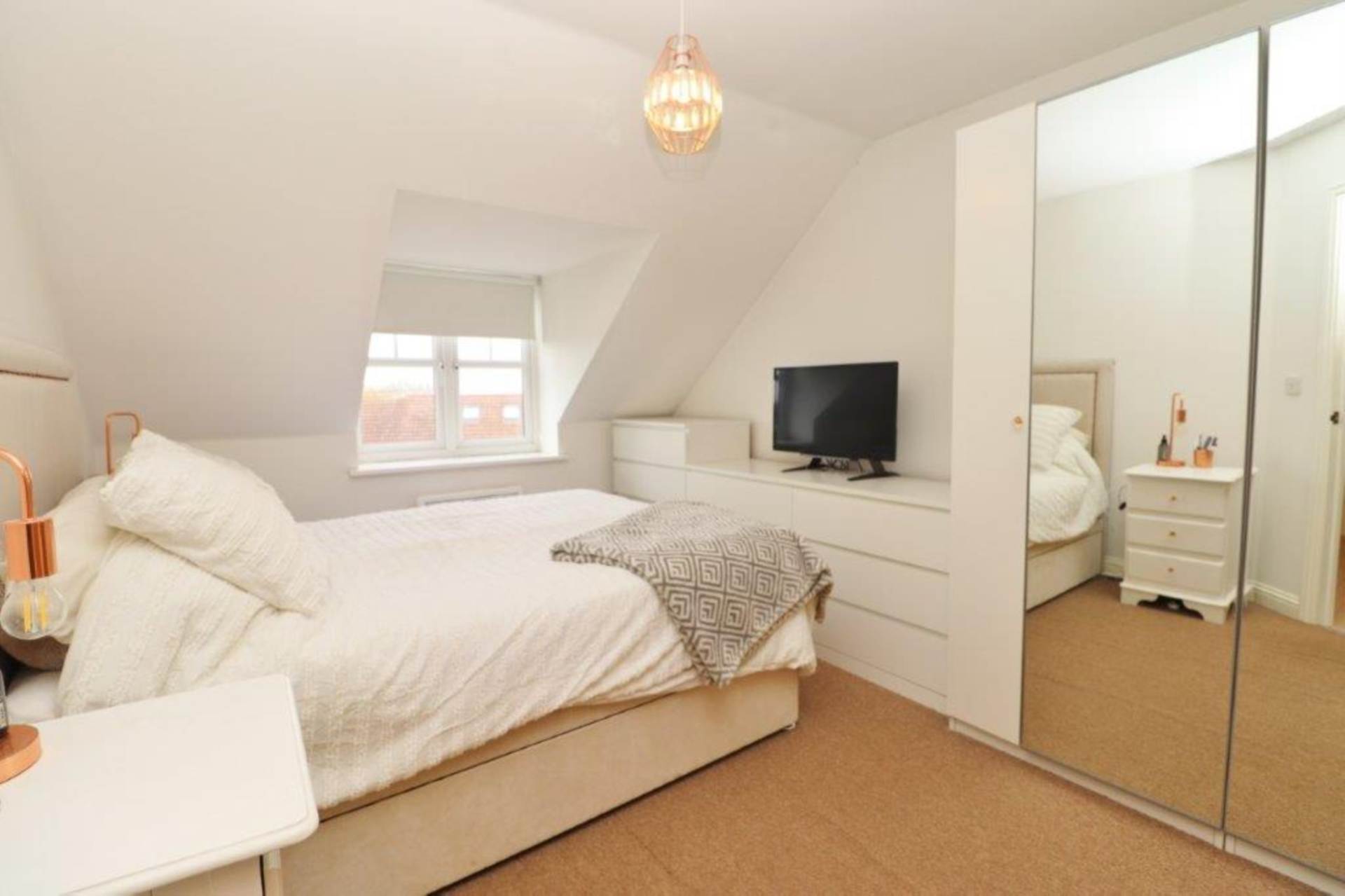 Arundel Drive, Borehamwood, Image 11