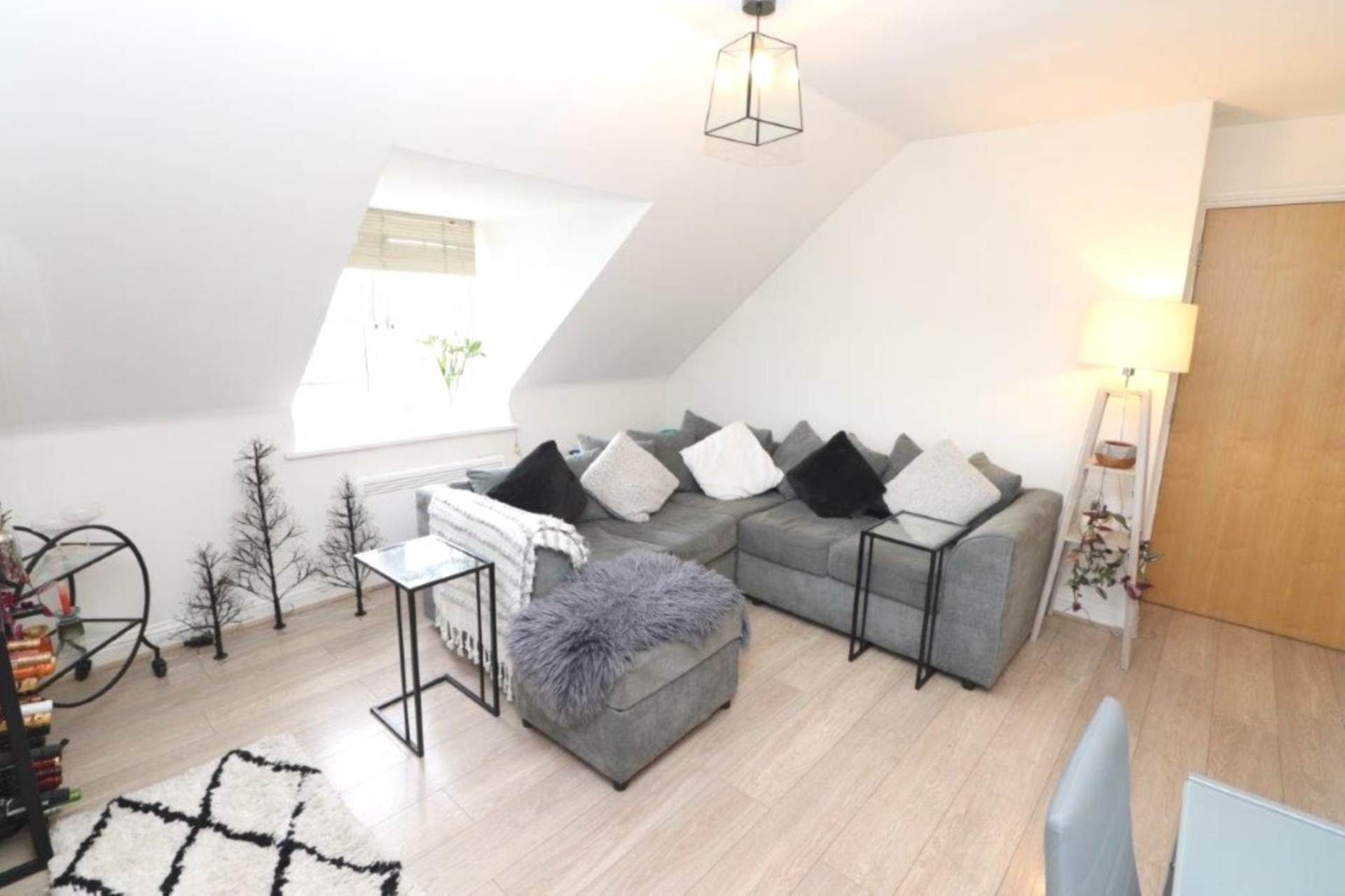 Arundel Drive, Borehamwood, Image 4