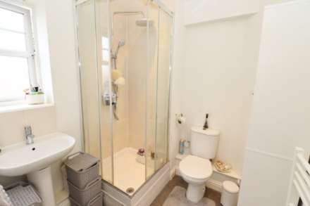 Arundel Drive, Borehamwood, Image 10