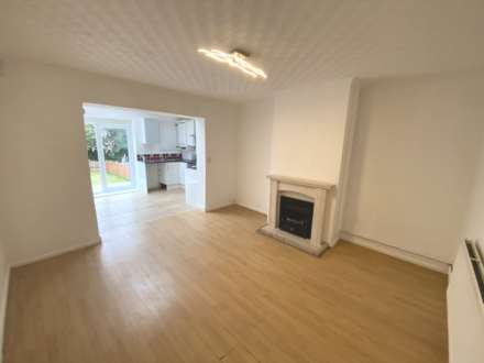 Gateshead Road, Borehamwood, Image 2