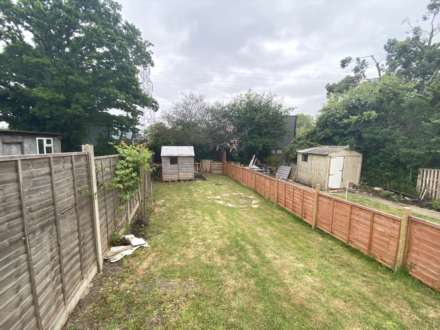 Gateshead Road, Borehamwood, Image 7