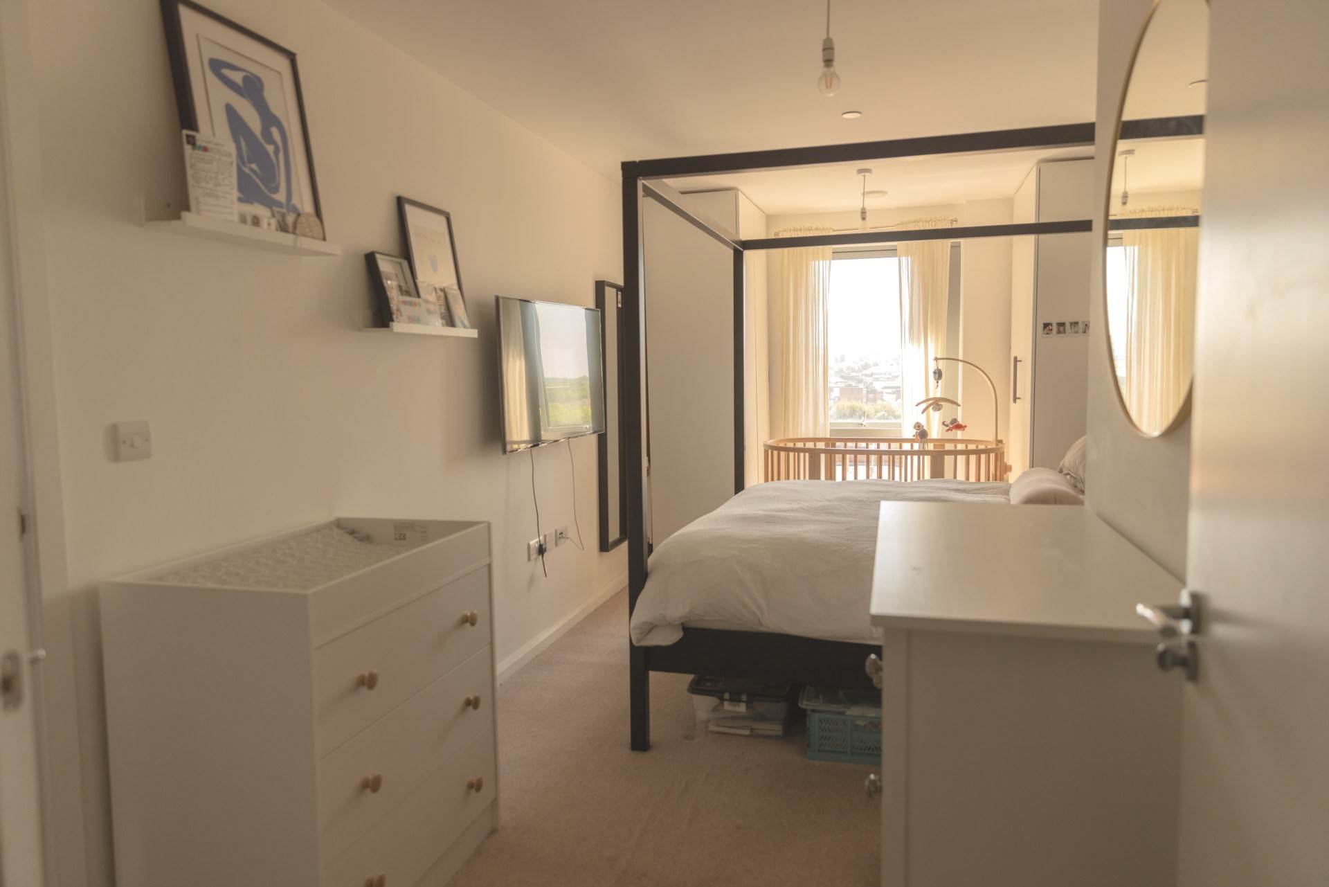 Brook Road, Borehamwood, Image 4
