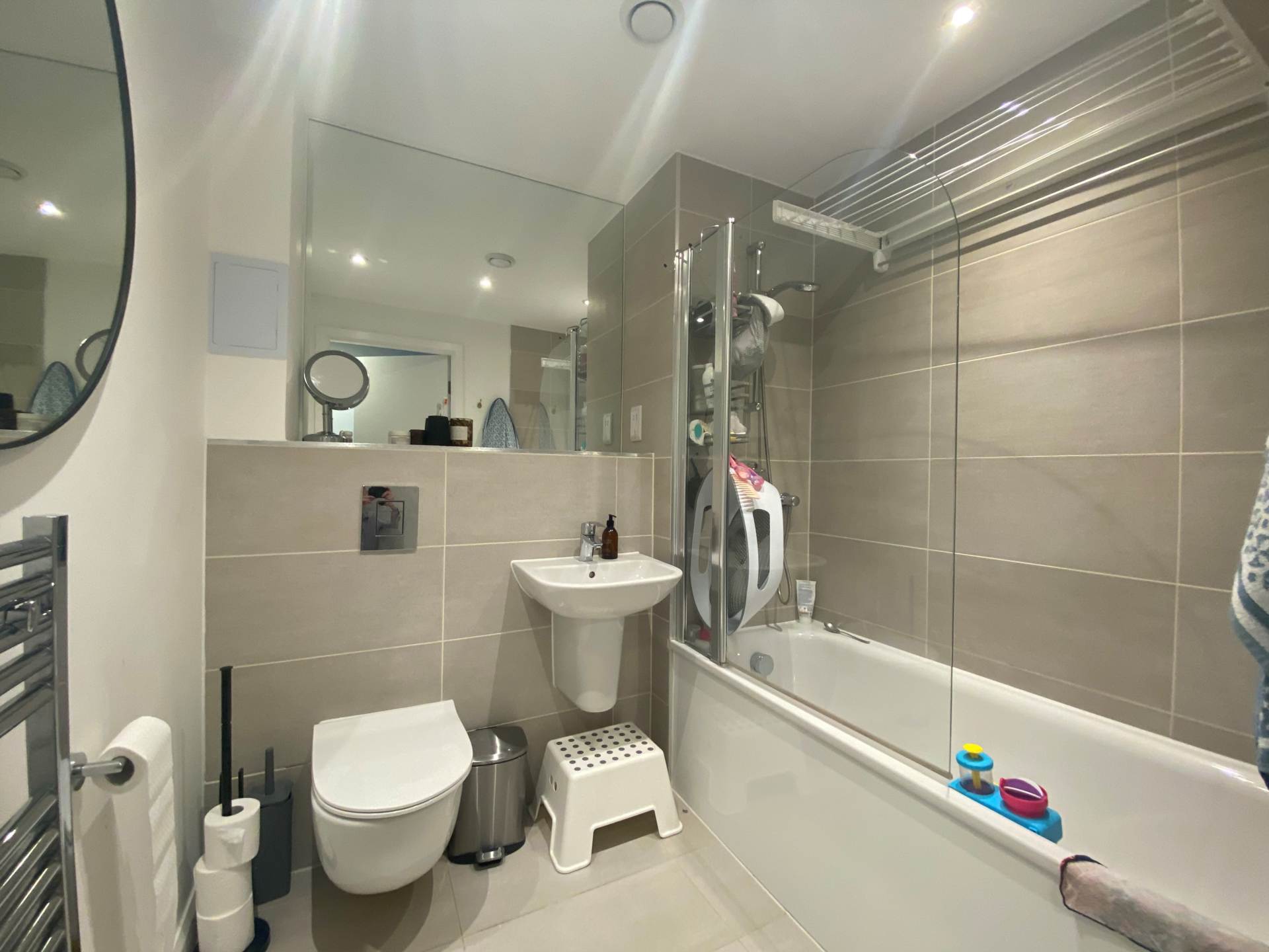Brook Road, Borehamwood, Image 6