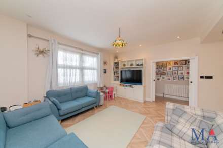 High Street, Elstree, Image 4