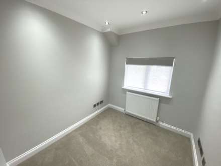 Somers Way, Bushey, Image 14