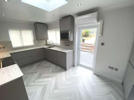 Somers Way, Bushey, Image 5
