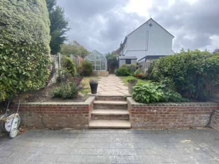 Somers Way, Bushey, Image 7
