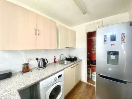 High Street, Elstree, Image 5