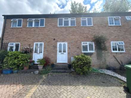 Property For Rent Wilcox Close, Borehamwood