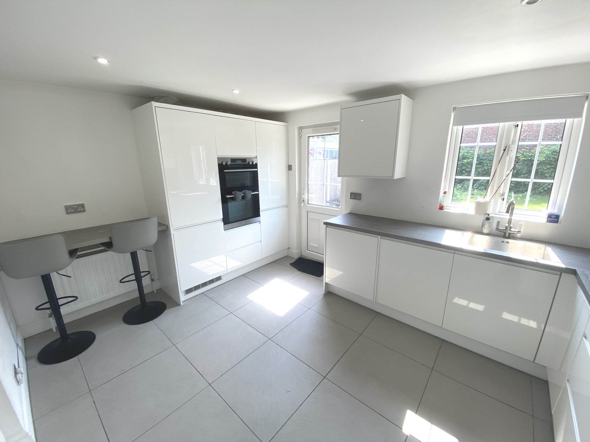 Robeson Way, Borehamwood, Image 5