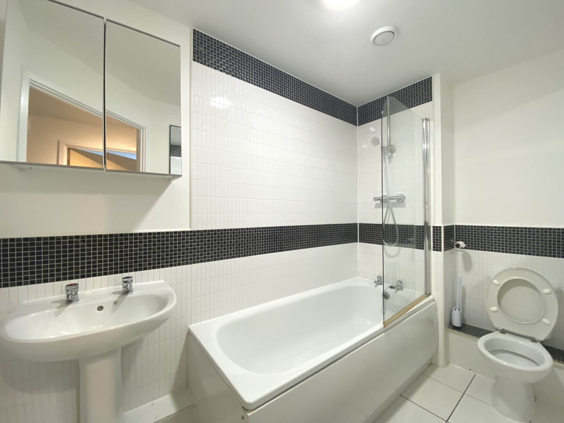 Todd Close, Borehamwood, Image 10