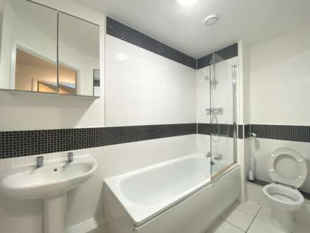 Todd Close, Borehamwood, Image 10