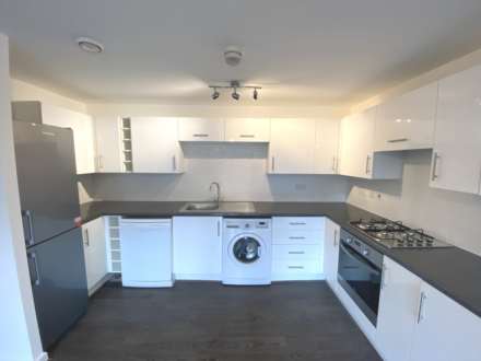 Todd Close, Borehamwood, Image 4