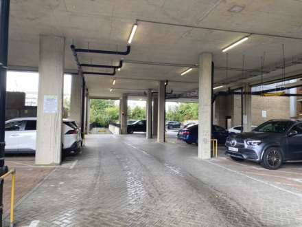 Elstree Way, Borehamwood, Image 11