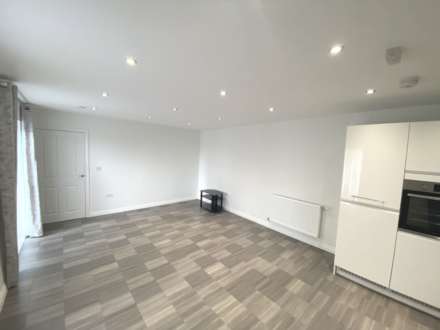 Elstree Way, Borehamwood, Image 4