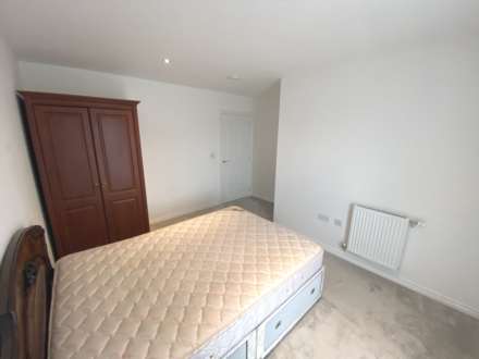 Elstree Way, Borehamwood, Image 9
