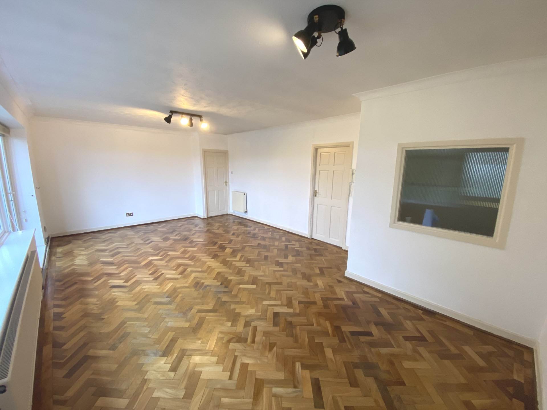 Knowl Park, Elstree, Image 4