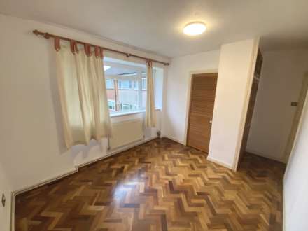 Knowl Park, Elstree, Image 11