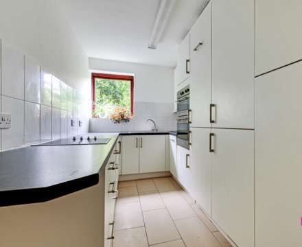 Woodside Grove, Woodside Park, Image 5