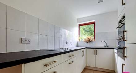 Woodside Grove, Woodside Park, Image 7