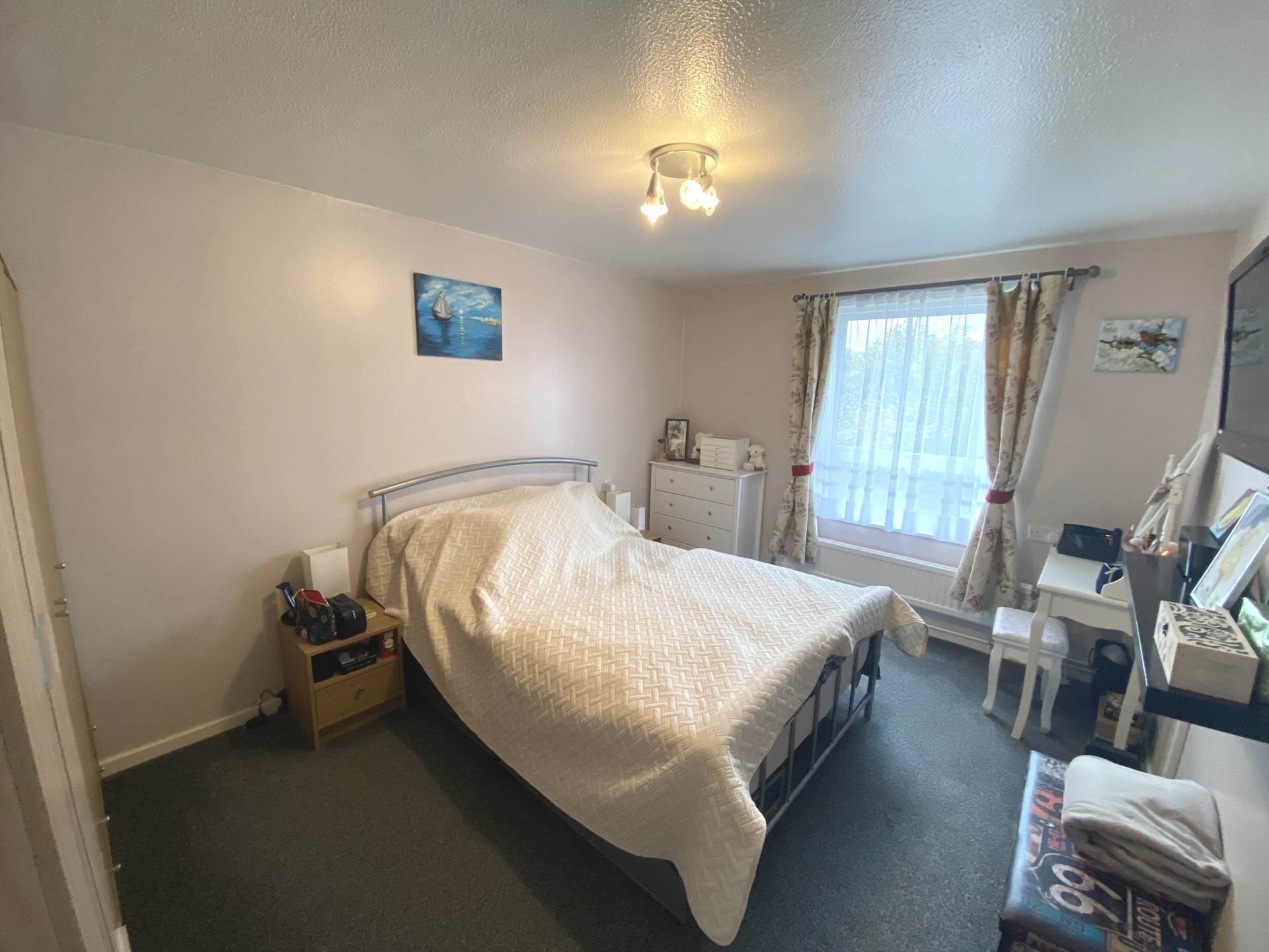 Suffolk Close, Borehamwood, Image 6