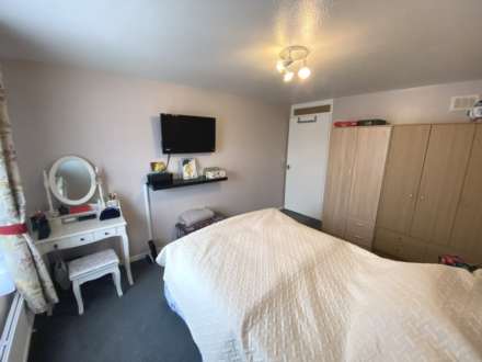 Suffolk Close, Borehamwood, Image 7