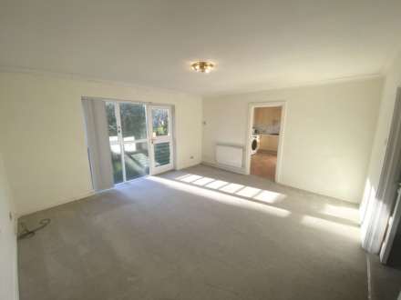 Broadhurst Avenue, Edgware, Image 2