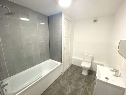 Broadhurst Avenue, Edgware, Image 8