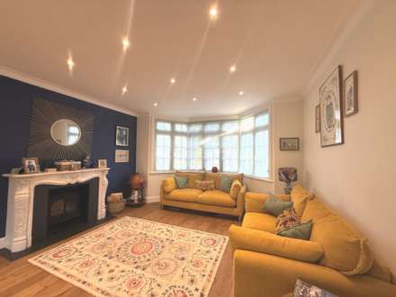 Deacons Hill Road, Elstree, Image 2