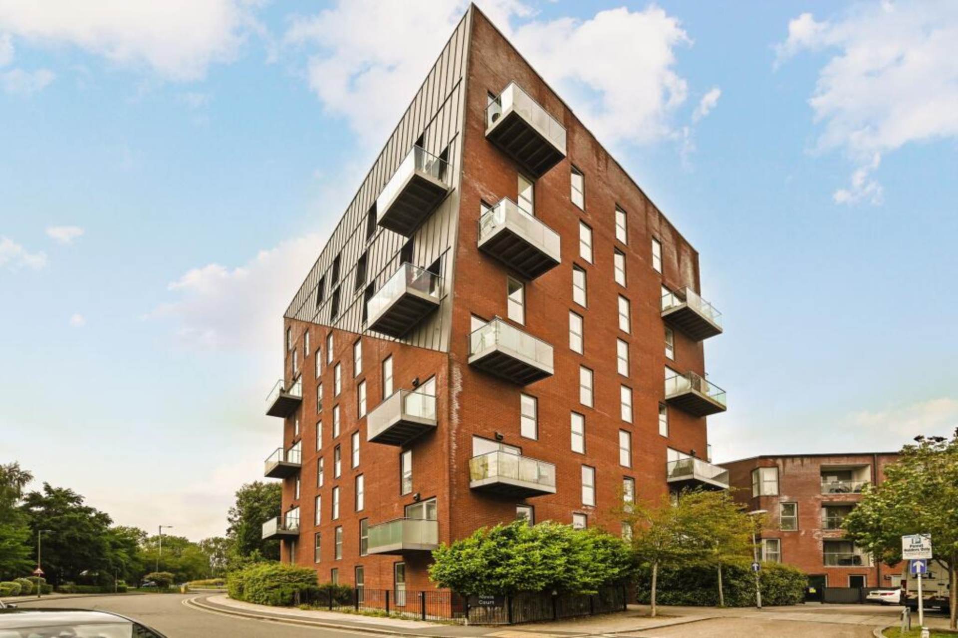 Loch Crescent, Edgware, Image 1