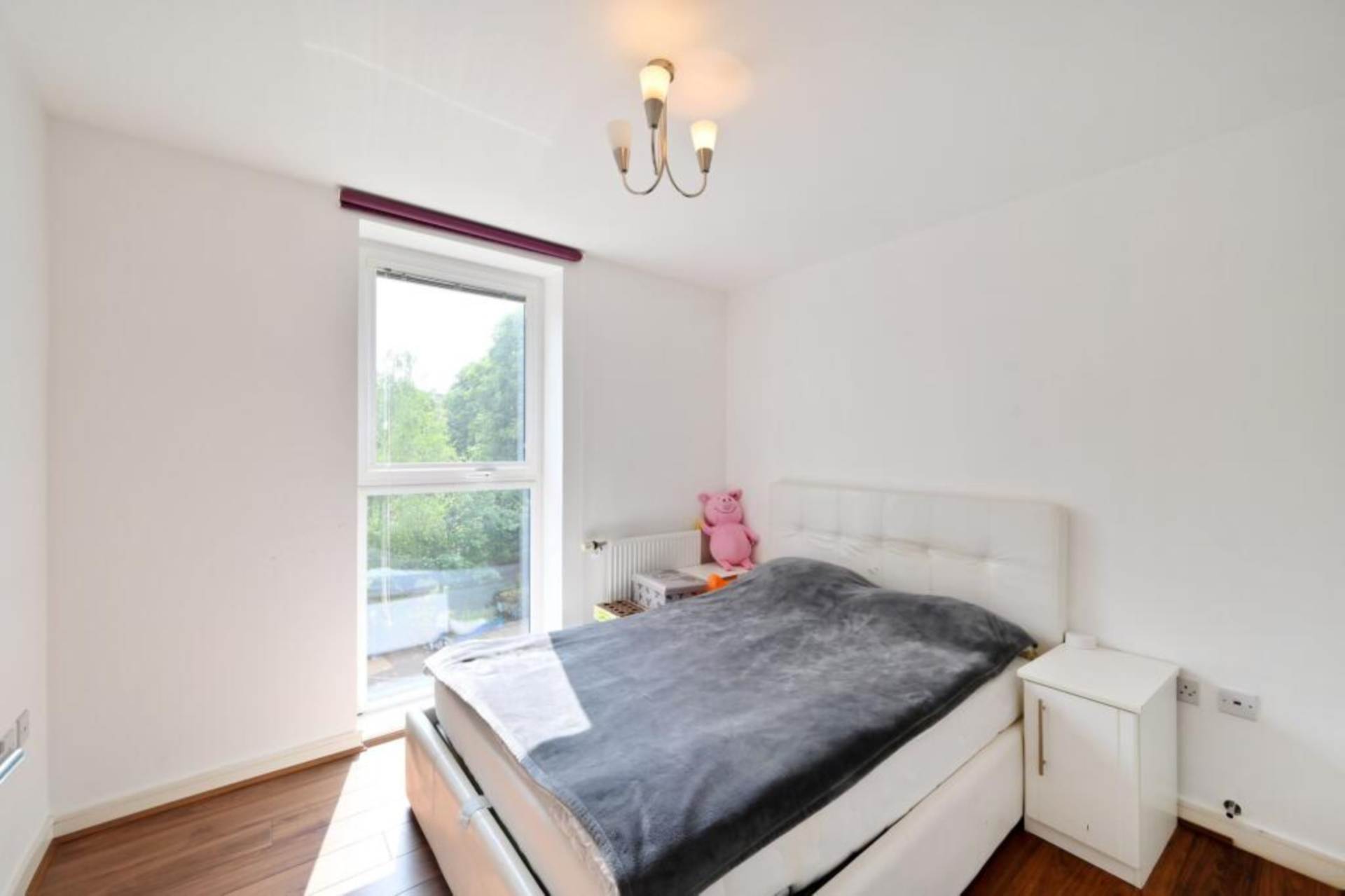 Loch Crescent, Edgware, Image 10